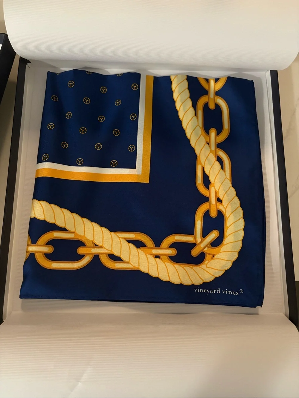 Vineyard Vines 100% Silk New Navy and Gold Chain Print Silk Scarf